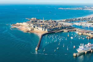 A Saint-Malo beau port de mer